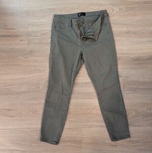 GAP Olive Green Jeggings Women's Size 10